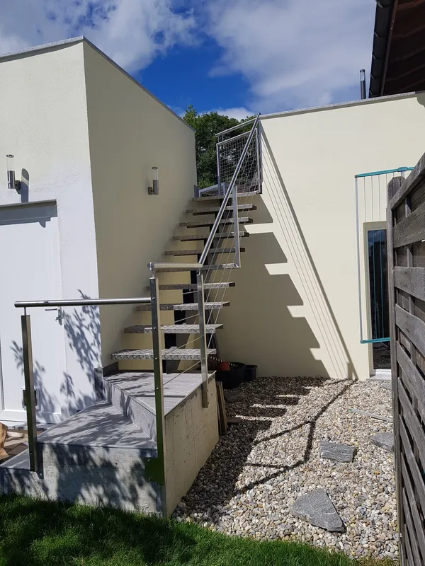 Escalier limon central - 1