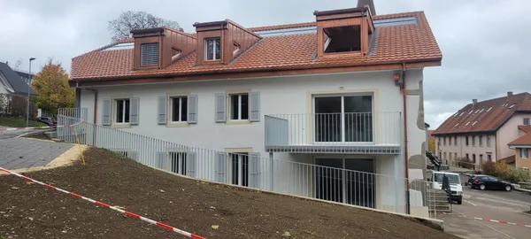 Balcon avec garde corps - 1