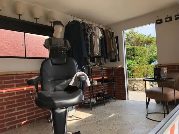Barber Truck - 0